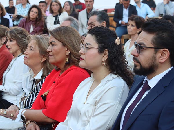Hortencia, Pily, Gig� y Juan Garc�a Vega