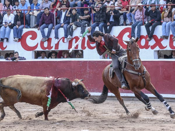 Banderilla en el tercio