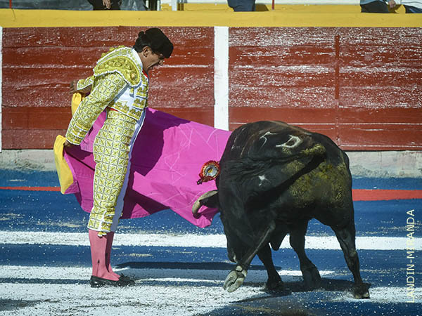 Daniel inicia el festejo de feria