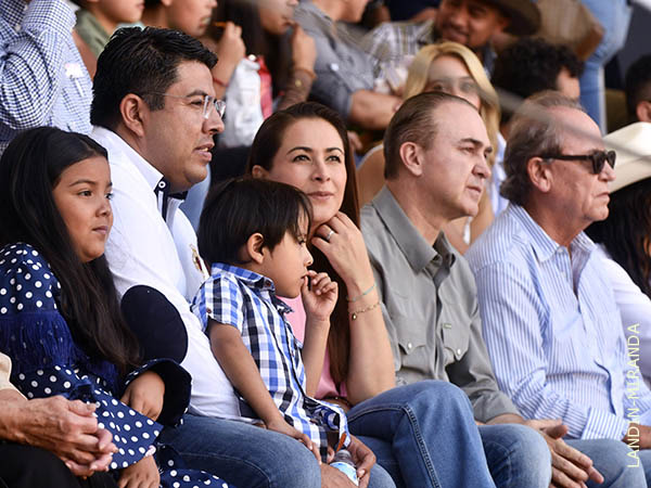 Alcalde y gobernadora presentes