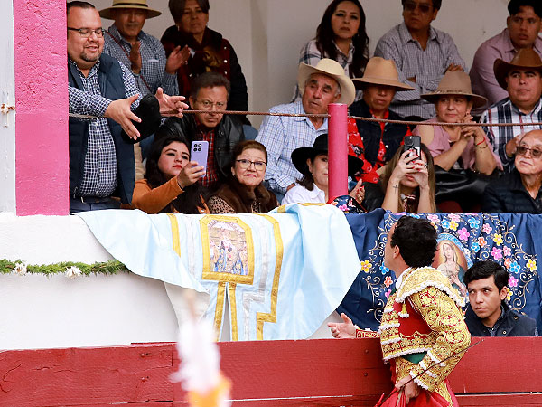 Brindis a Juan Pablo Morales