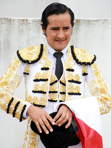Blanco y oro con cabos negros