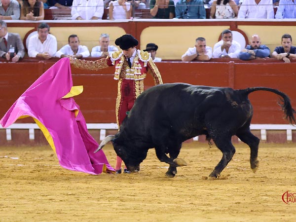 A una mano