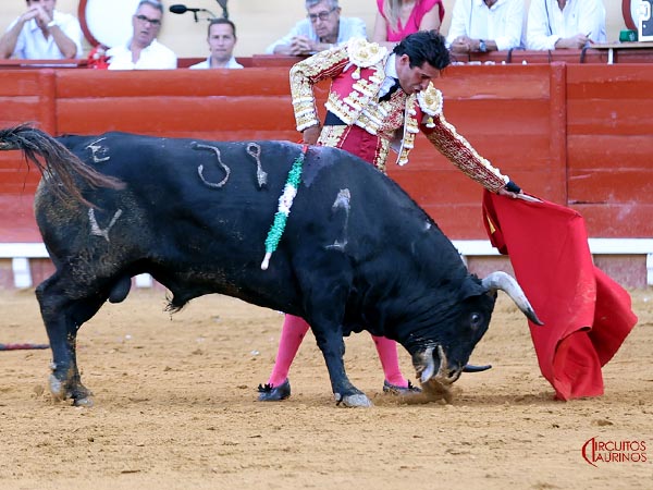 La izquierda de Talavante