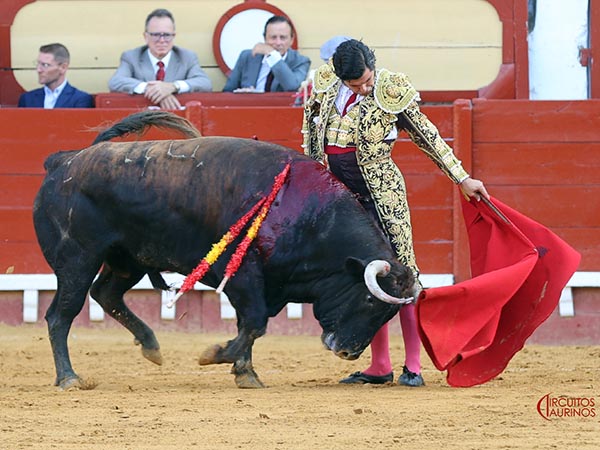 Por el pit�n izquierdo