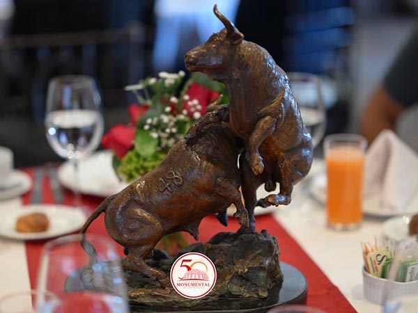 Toros en bronce