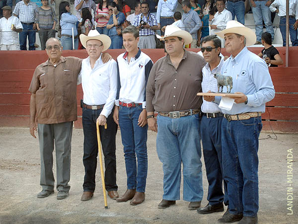 Premio al mejor toro, en Jes�s Mar�a