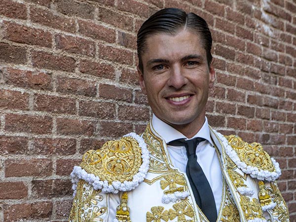 Alejandro Mora