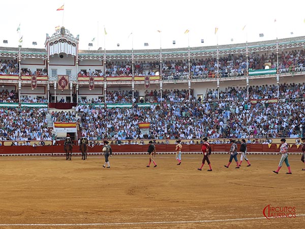 Quien no ha visto toros en El Puerto...