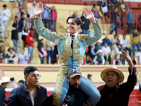 Sebasti&aacute;n Ibelles triunfa en Huamantla