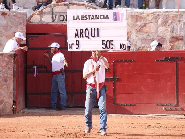 Homenaje al ganadero Jorge Medina