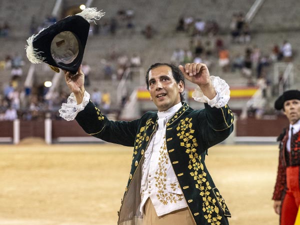 Paco Vel&aacute;squez aprovecha la sustituci&oacute;n