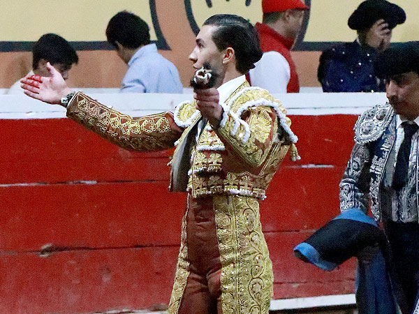 Contundente