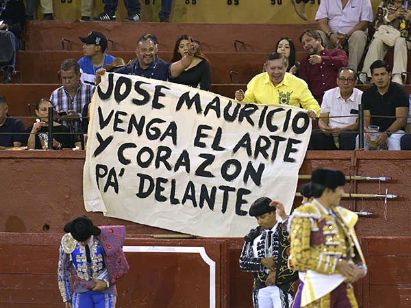 Apoyo de taurinos