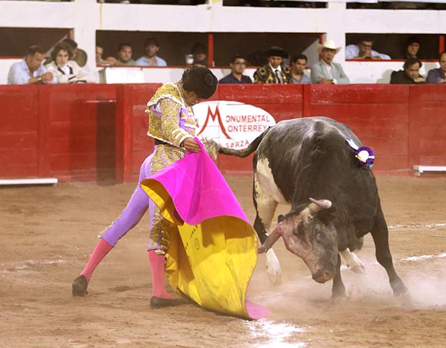 Lances en el tercio