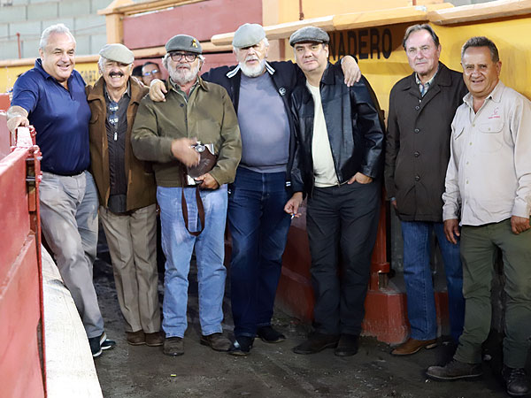 Ganadero y amigos