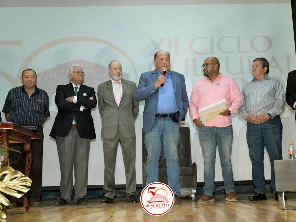 Las pe�as zacatecanas, presentes
