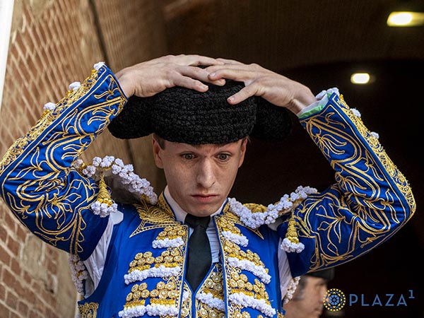 Montera a su lugar