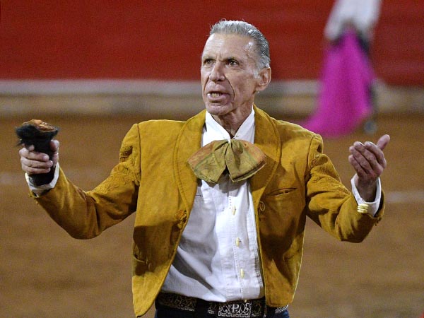 Paco cosech� un trofeo