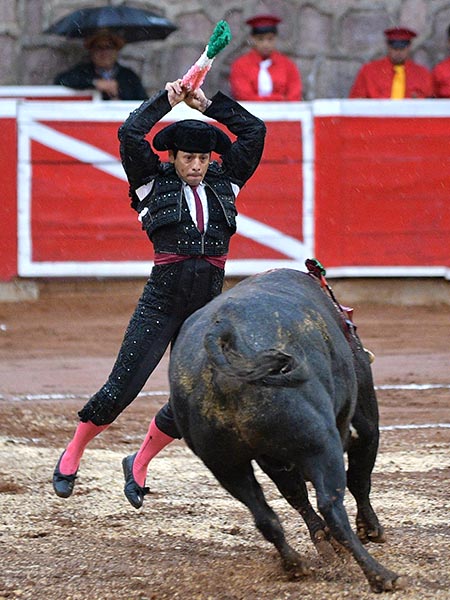 Delijorge, maestro banderillero