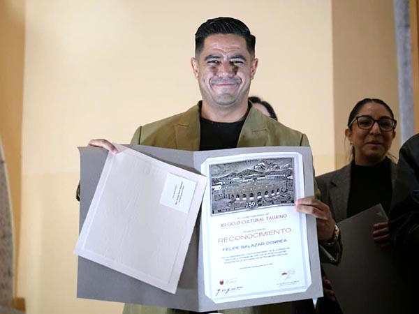 Felipe recibi� reconocimiento