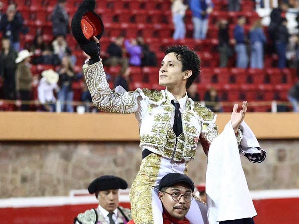 Platerito se funde con "Bonito"