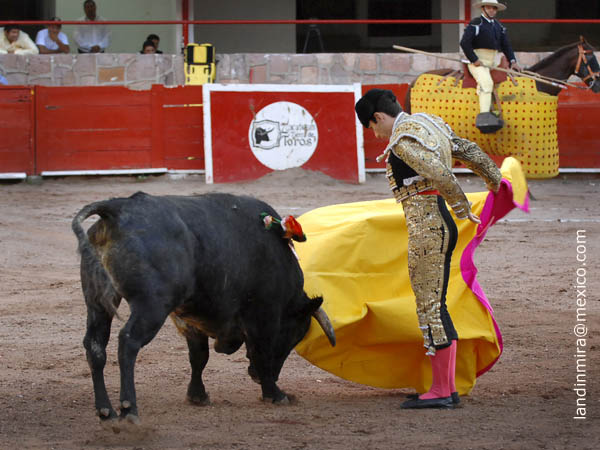 EL capote de Garza-Gaona