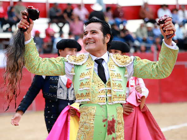 De Arriaga indulta un Toro en Terrenate