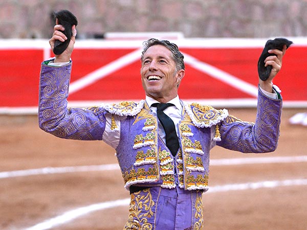 Dos trofeos para el hispano