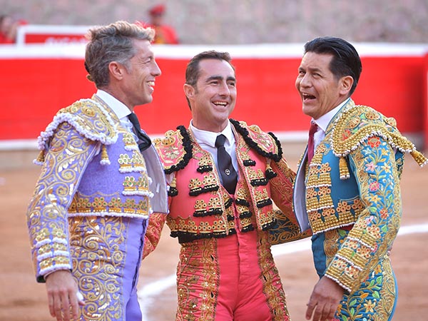 3 Banderilleros 3