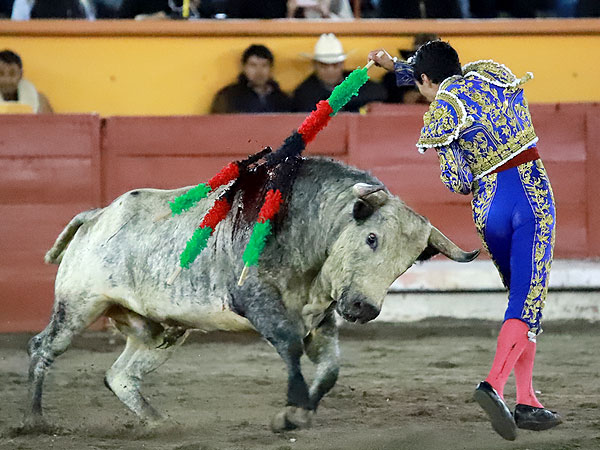 Espectacular banderillero