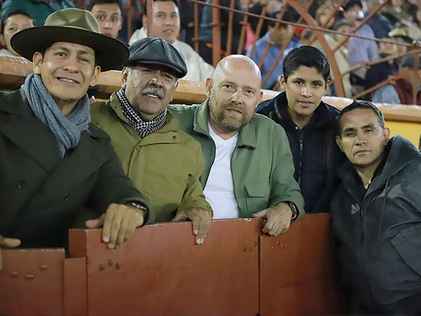Gran ambiente en la plaza