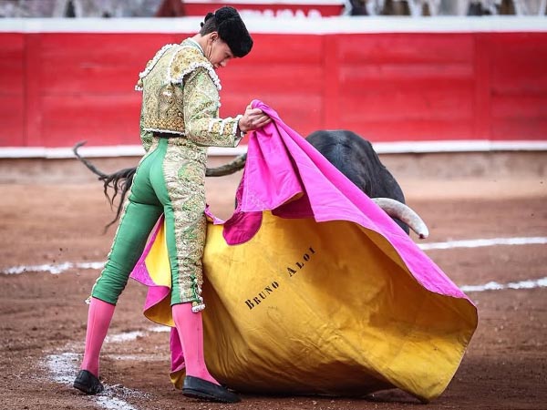 Bruno Aloi saluda a su primero