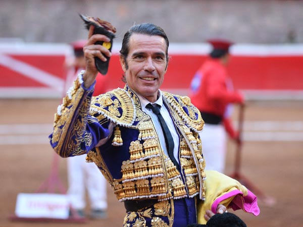 La segunda oreja al hispano