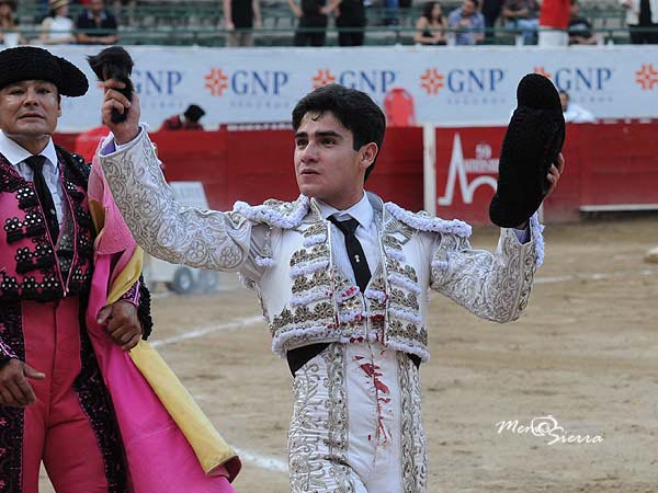 El Maletilla pase� un trofeo
