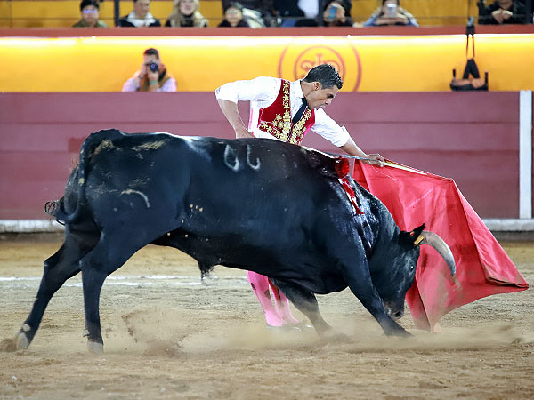 Por el izquierdo