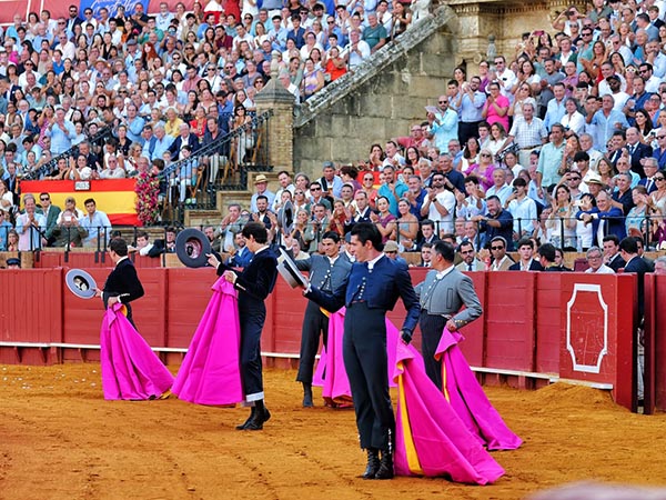 Figuras solidarias en Sevilla