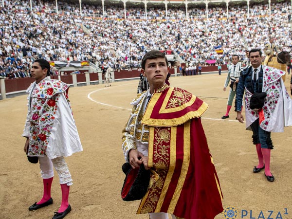Al final del pase�llo