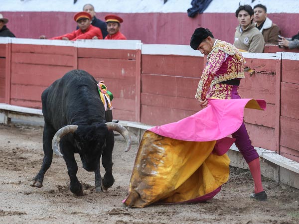 Manos a la cadera
