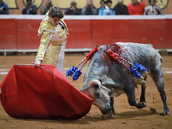 Trazo extraordinario