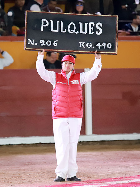 Homenaje al padre de Angelino