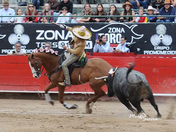 Emiliano inicia la corrida
