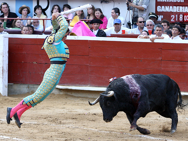 Un par al cuarto toro