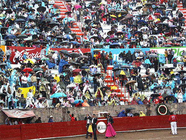 Vuelta en plaza llena