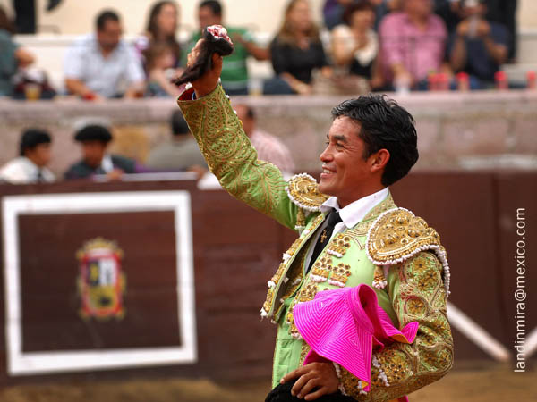 La primer oreja para Rafa