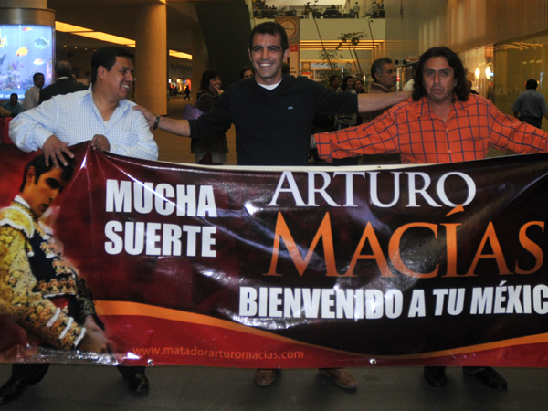 La gente lo recibi� con entusiasmo