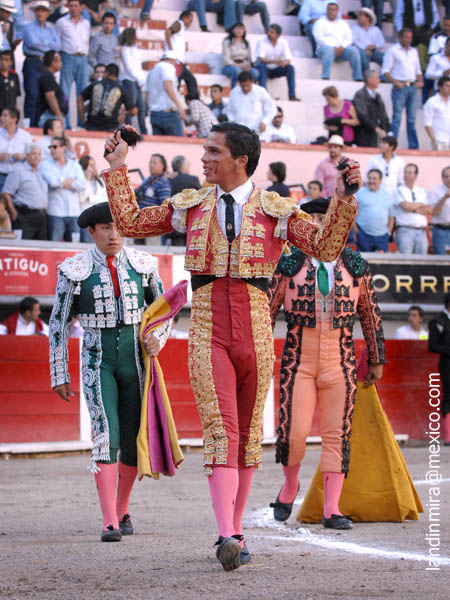 Las dos orejas a la espuerta