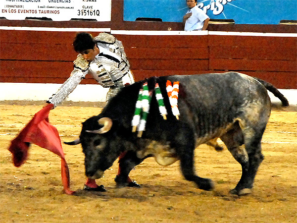 Pepe L�pez, corriendo bien la mano