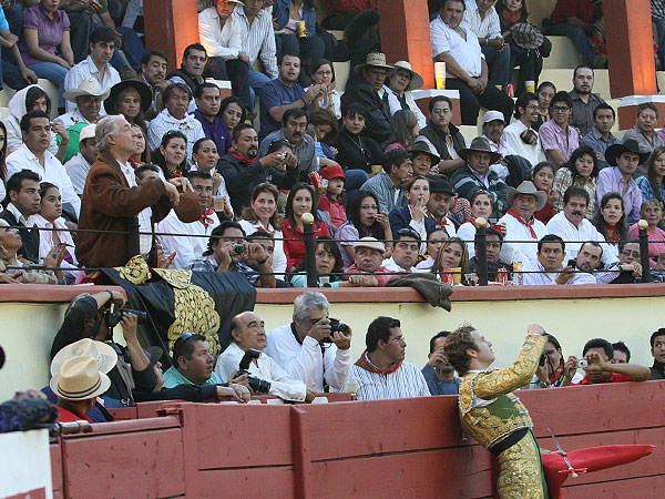 Al maestro Solorzano