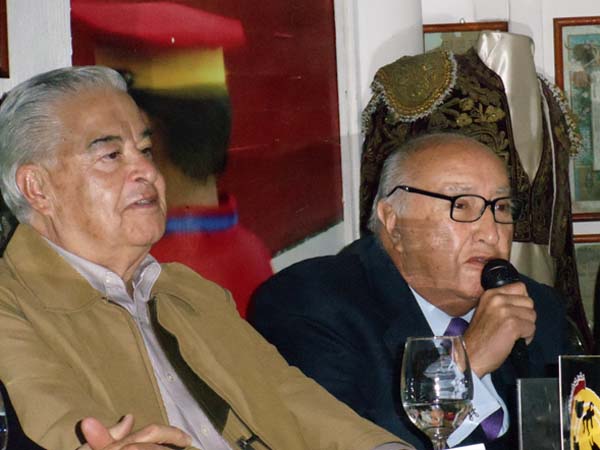 Don Jes�s Arroyo al habla